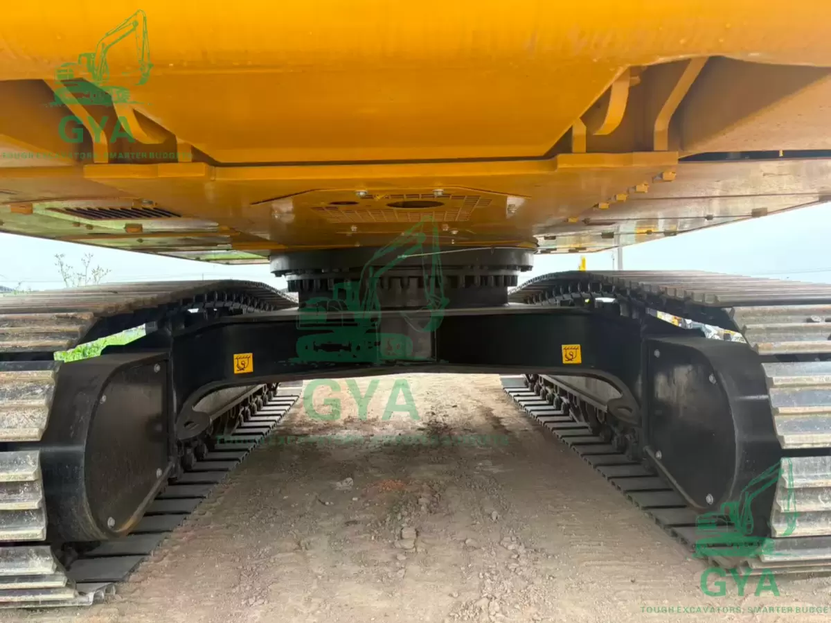 2024 Caterpillar CAT 330GC detail photo 2