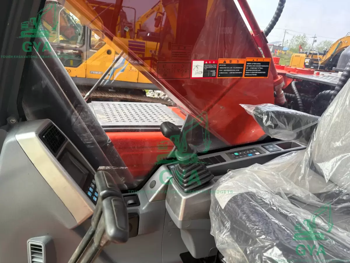 2017 Doosan DX225 detail photo 7