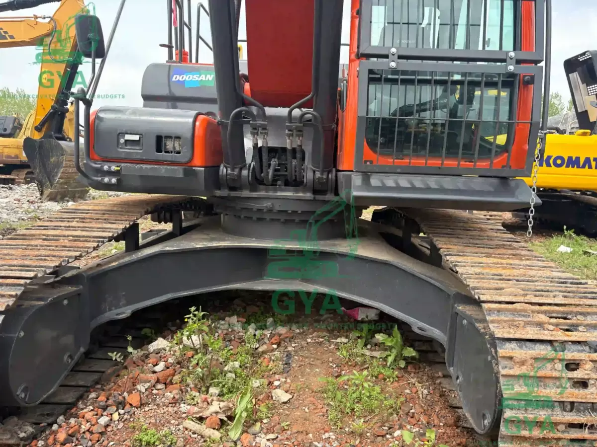 2015 Doosan DX300 detail photo 5