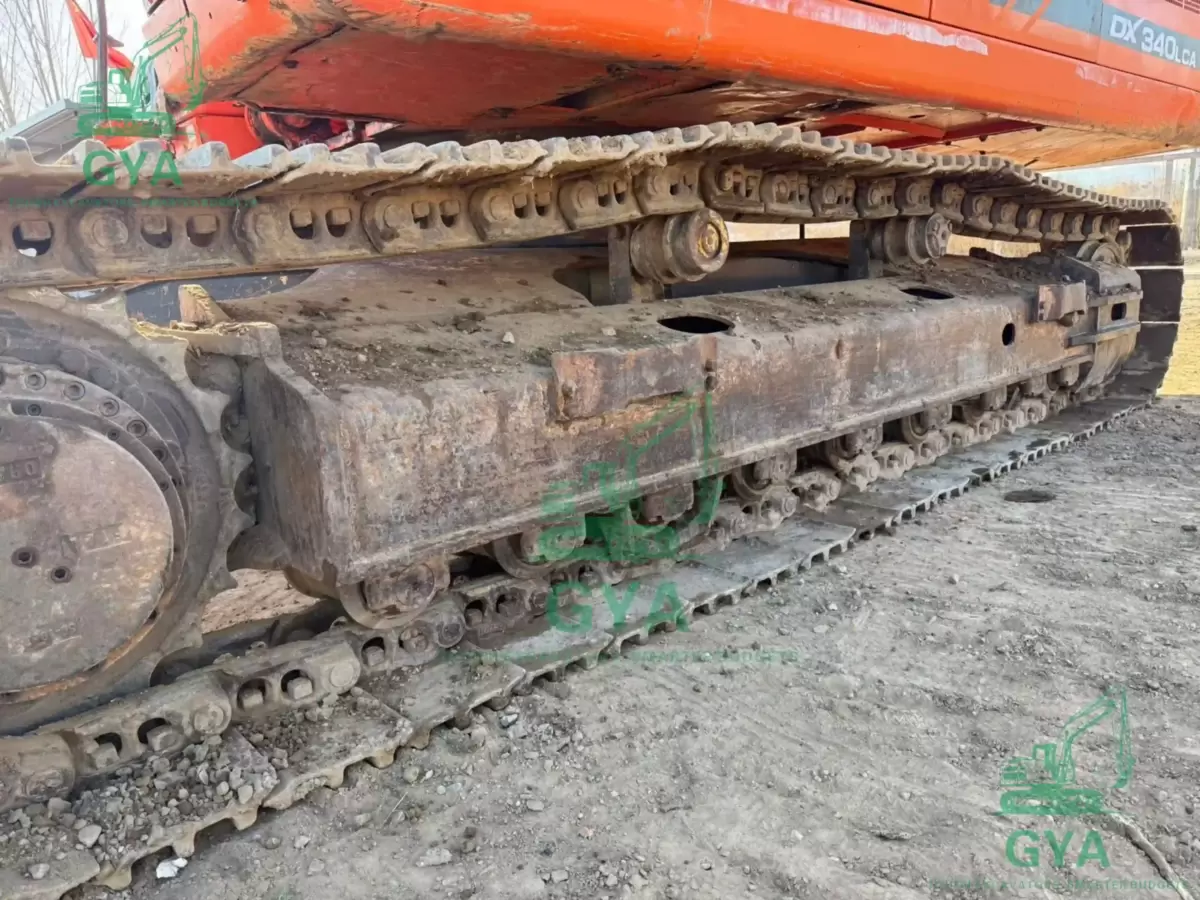 2018 Doosan DX340 detail photo 4