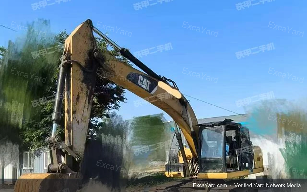2014 Caterpillar 320D2GC