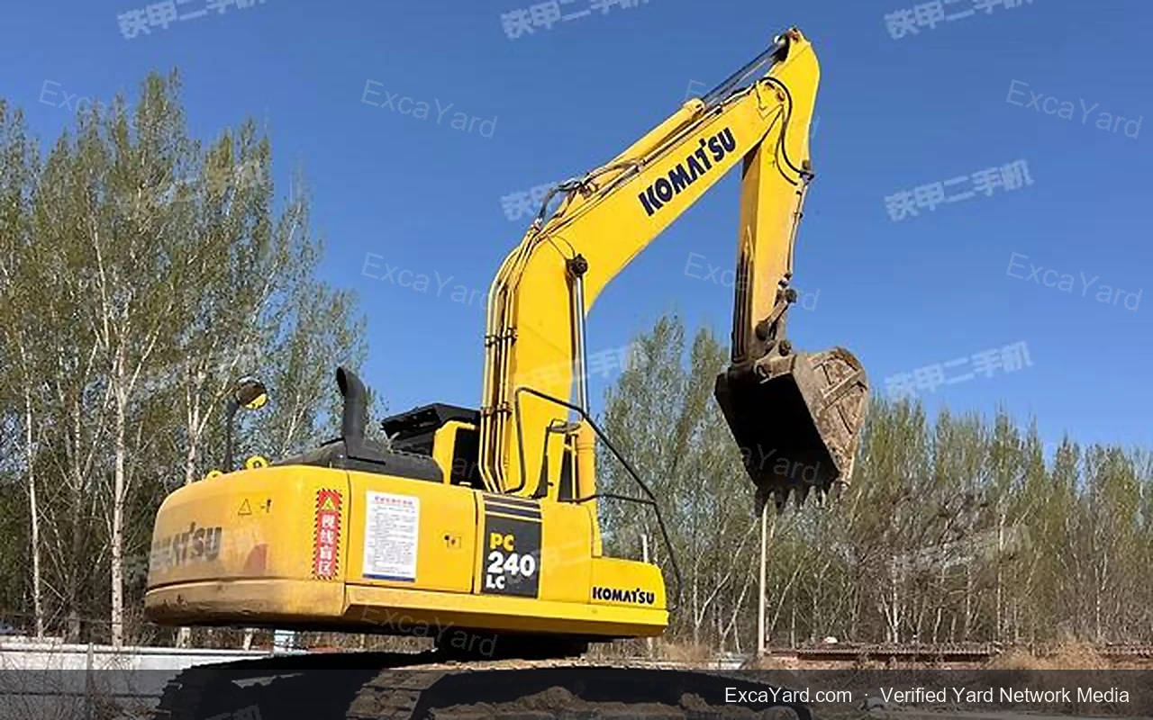 2020 Komatsu PC240LC8M0 detail photo 2