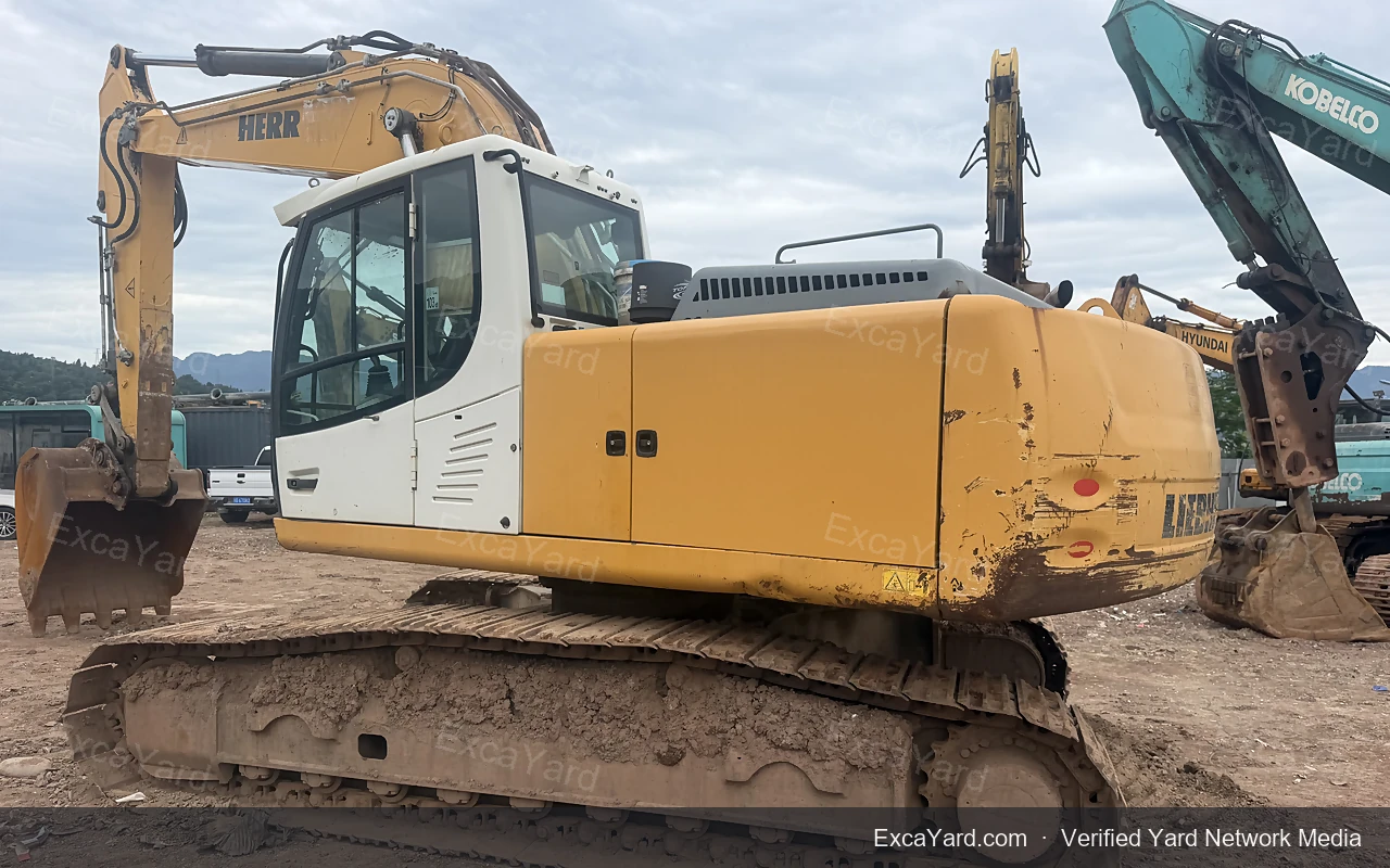 2017 Liebherr R924LC detail photo 2