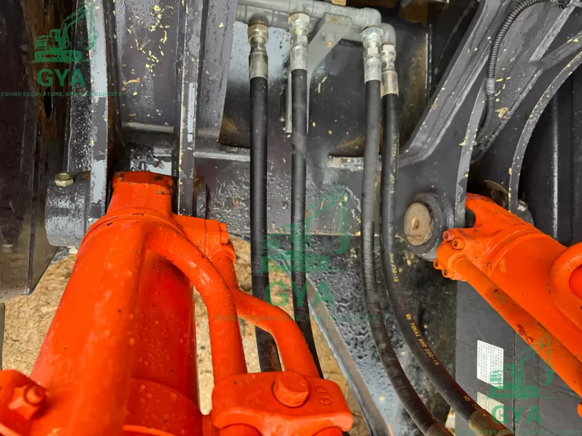 2017 Hitachi ZX200-5G detail photo 5