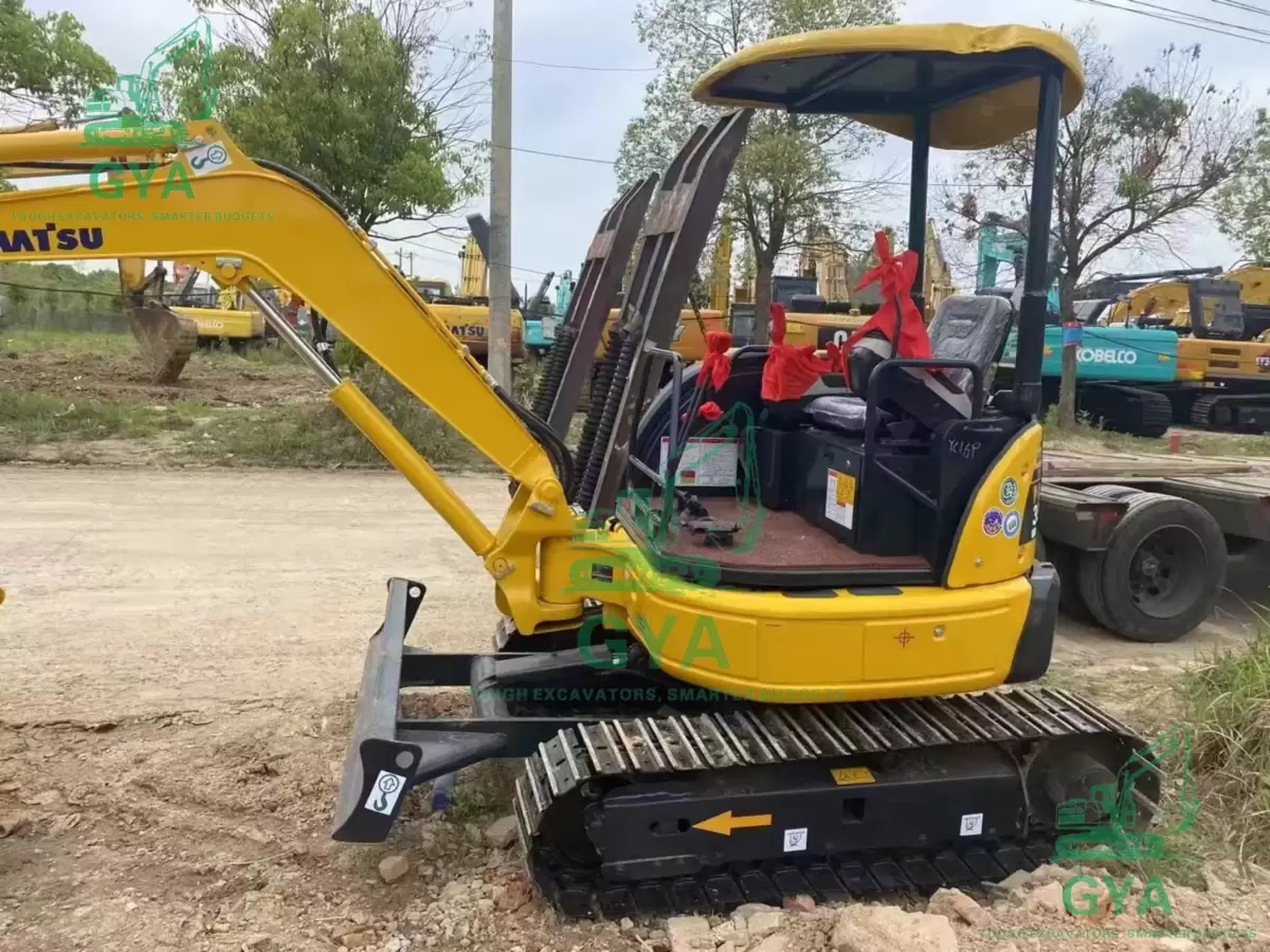 2022 Komatsu PC30 detail photo 5