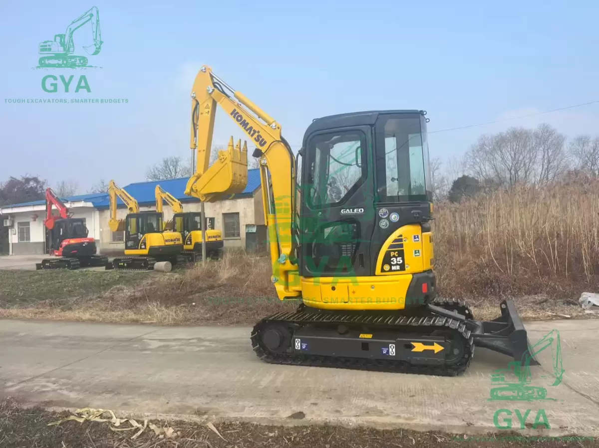 2022 Komatsu PC35MR