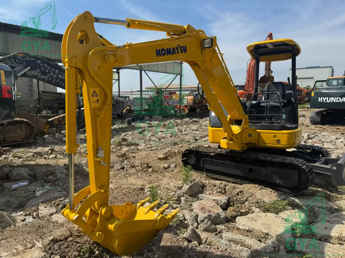 2022 Komatsu PC35MR detail photo 8