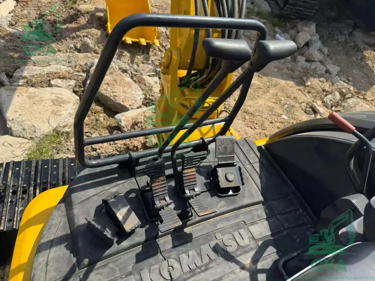 2021 Komatsu PC40 detail photo 3