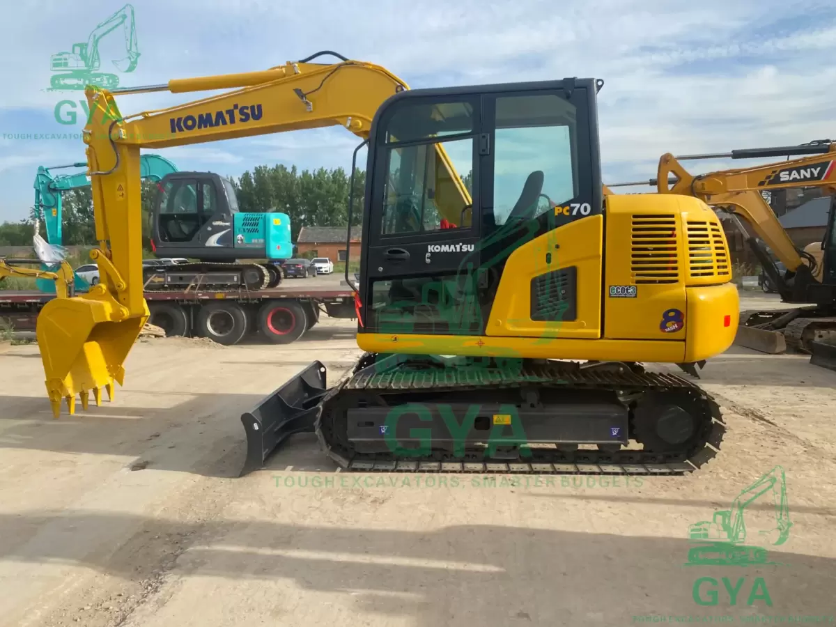 2022 Komatsu PC70-8
