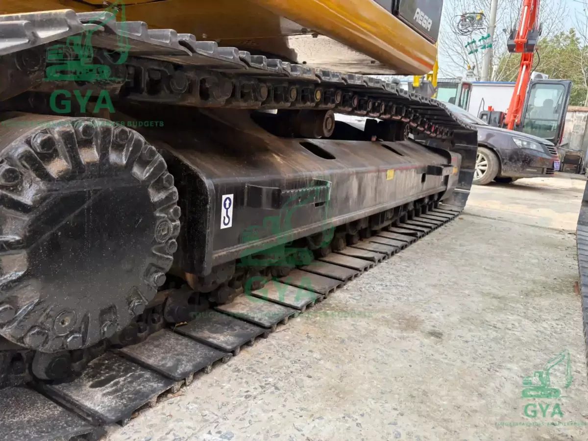 2018 Caterpillar CAT 323D2L detail photo 2