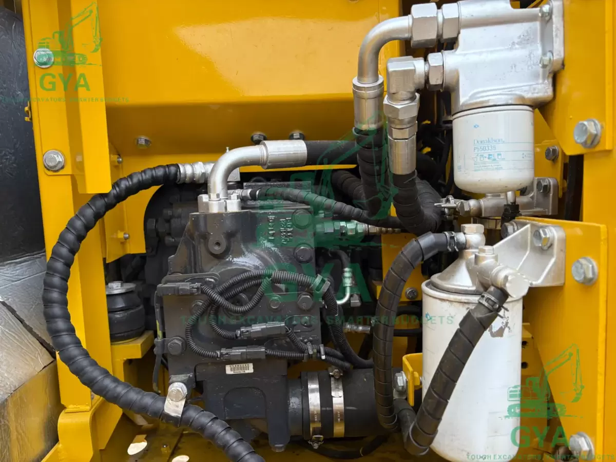 2014 Komatsu PC130-7 detail photo 2