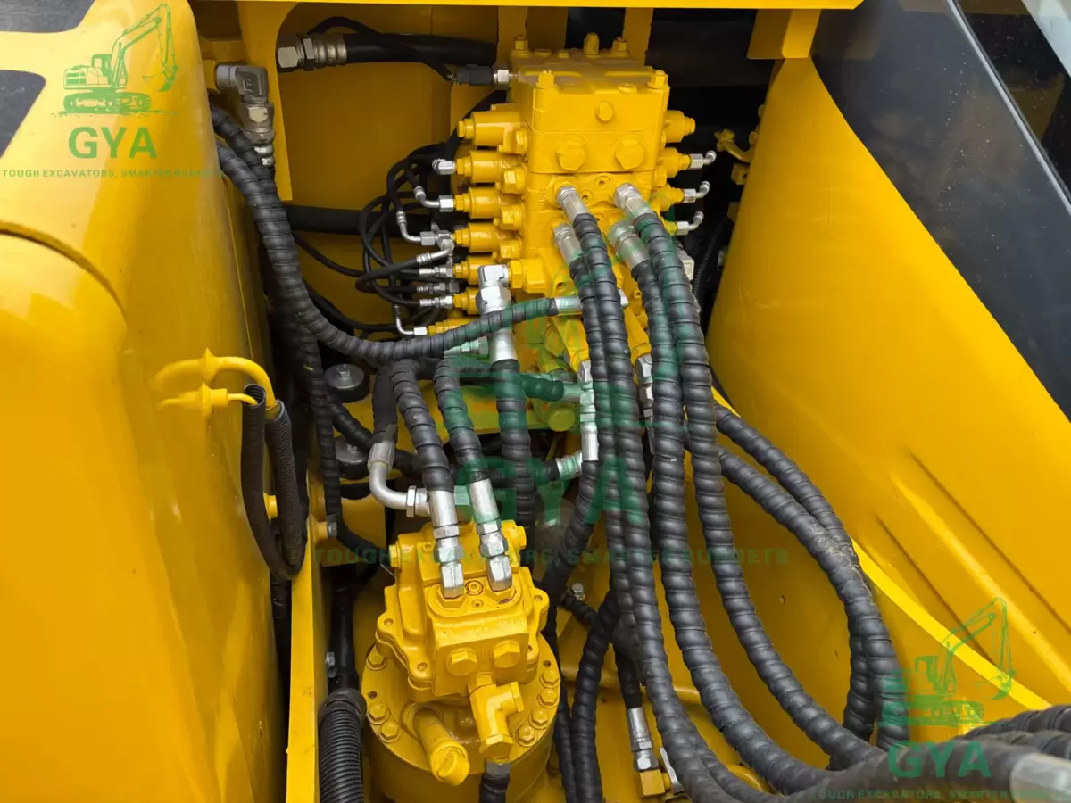 2014 Komatsu PC130-7 detail photo 6