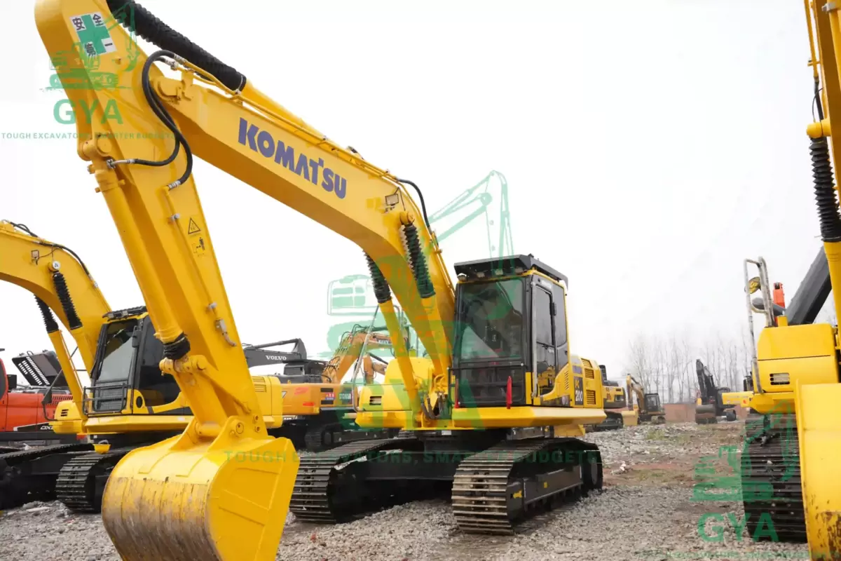2014 Komatsu PC200-8 detail photo 2