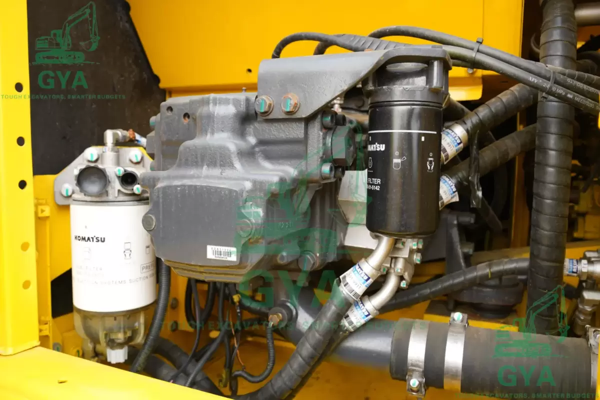 2014 Komatsu PC200-8 detail photo 5
