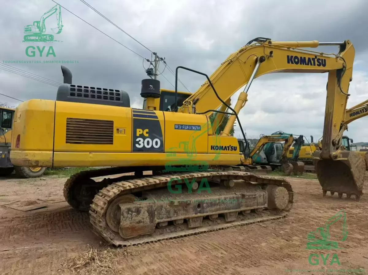 2023 Komatsu PC300-8 detail photo 4