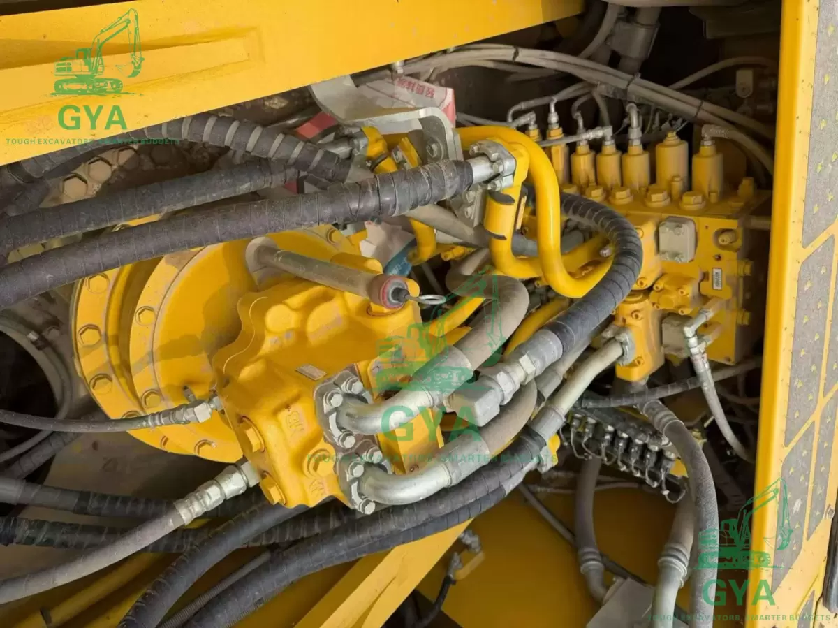 2023 Komatsu PC300-8 detail photo 6